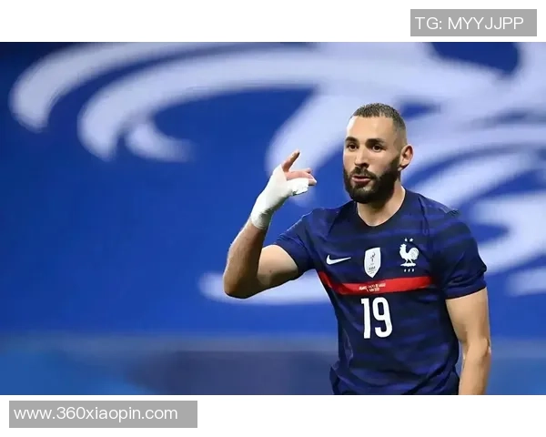 法国足球黑脚球星的传奇故事与足球生涯解析