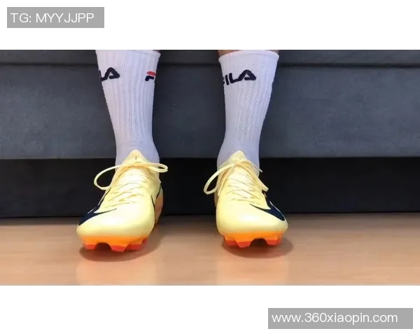 穿上球星同款儿童足球鞋 助力梦想起航 成为赛场新星